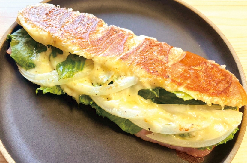 具沢山でお腹も満足！ カリカリ食感のイタリアンサンド