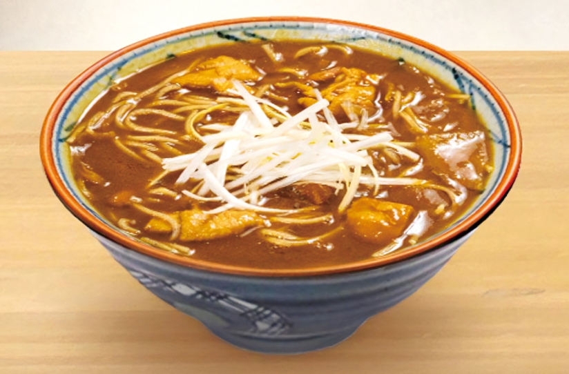 出汁の効いたカレーがそばの旨味を引き立てる