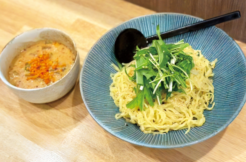 胡麻の香りと辛味が後引く夏限定麺