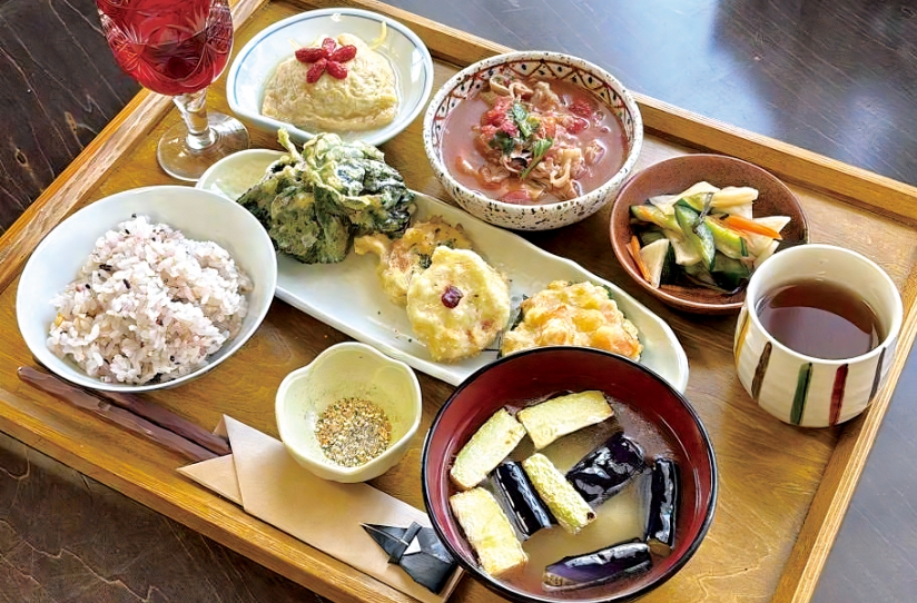 薬膳カフェで上尾の食材を楽しもう。畑のとれたて野菜など