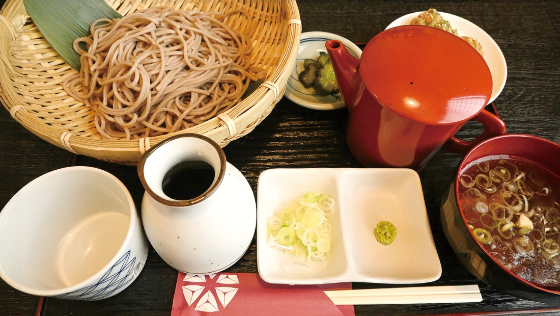 「どちらも食べたい」を 叶えて食べ比べもできる 大満足メニュー