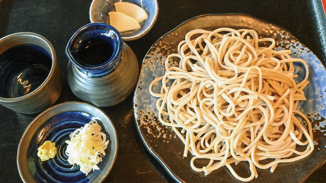 懐かしい雰囲気の 店内で味わう こだわりの蕎麦の 香りと甘み