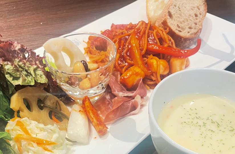 sports cafe ＆ bar GANDY