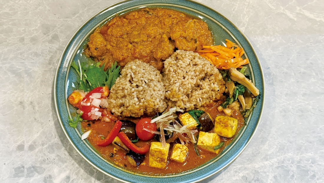 2週替わりで出会う 旬の発酵スパイスカレー