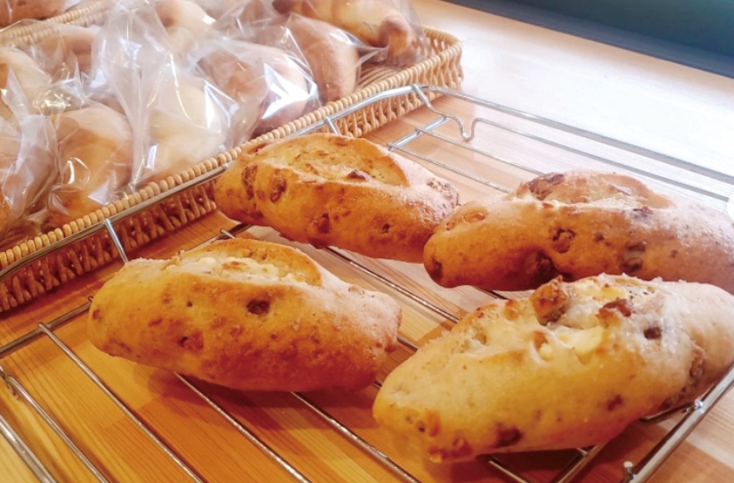 お米deパンtoおやつ Happiest