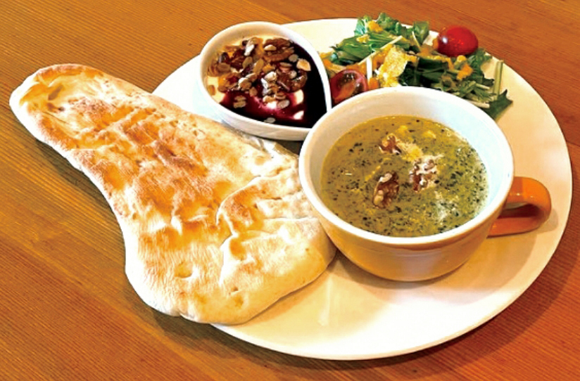 カレー好きのシェフ直伝グリーンカレー