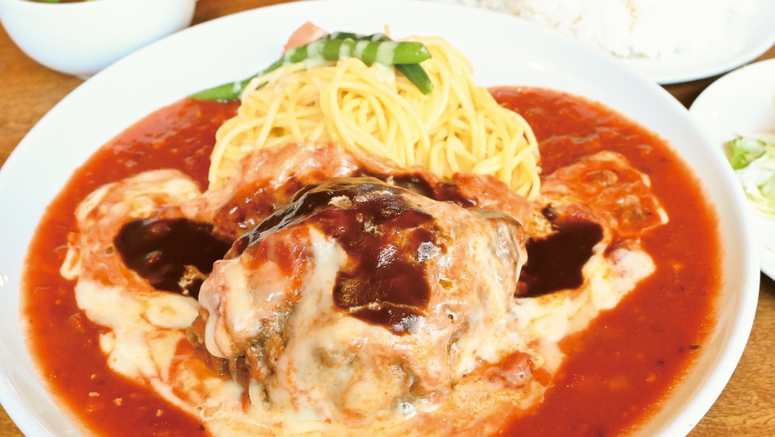 とろとろチーズが自慢！ ボリューム満点の食べ応え