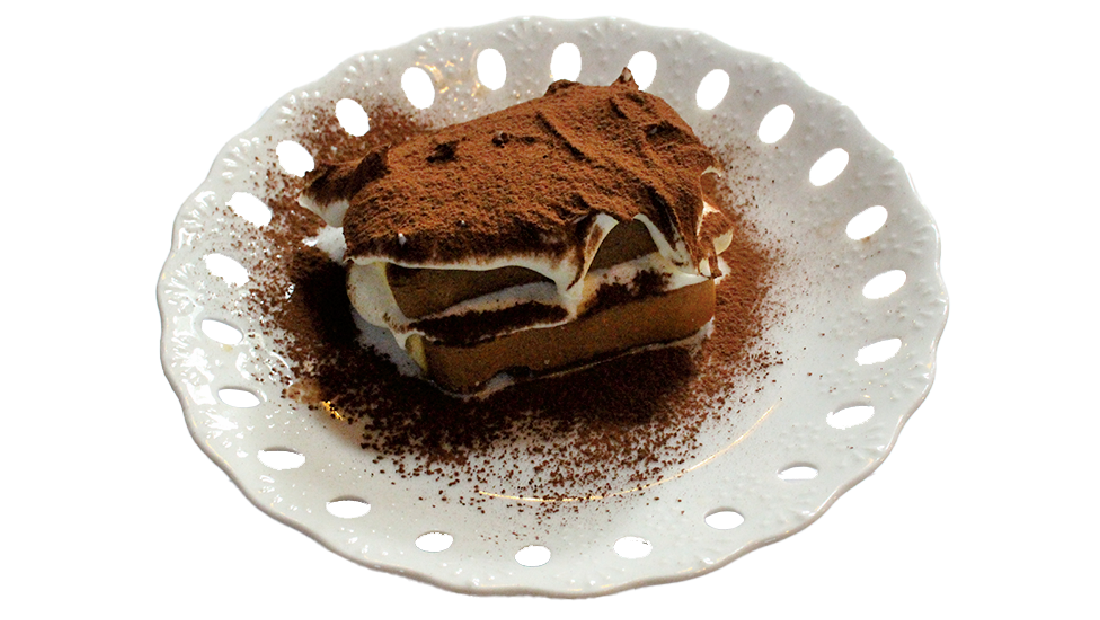 アンティークに囲まれ、 芳醇なティラミスを