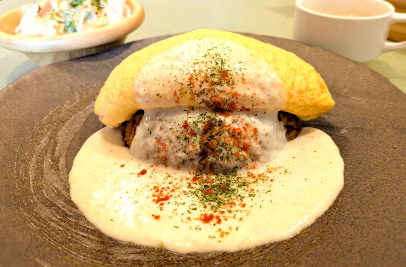 ドライカレーとホワイトソースが絶品