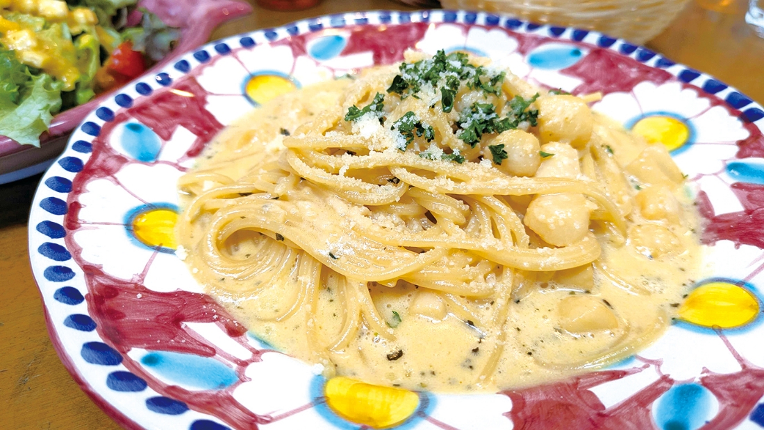 ホタテの甘みとネリウニの濃厚ソース