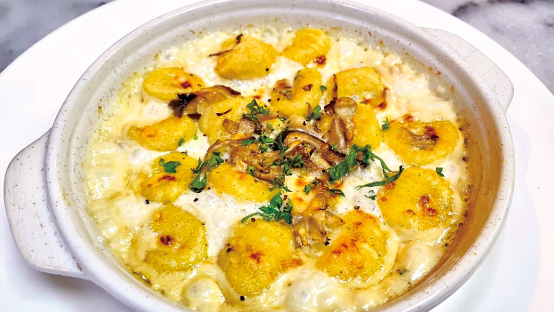 手づくりニョッキとキノコのクリーム