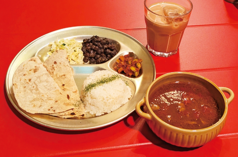 心躍るスパイス体験 焼きたてロティと共に