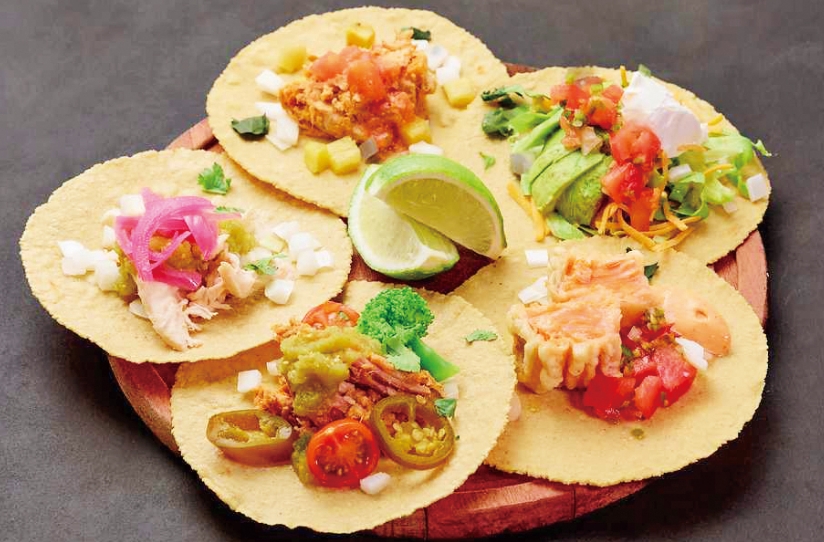 本場メキシコの薫り 手焼き生地で頂く本格タコス