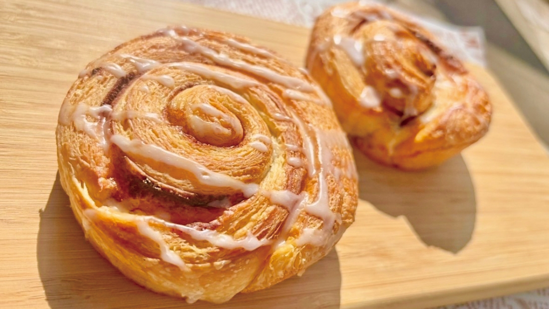 サクサクのデニッシュに たっぷり香るシナモンを
