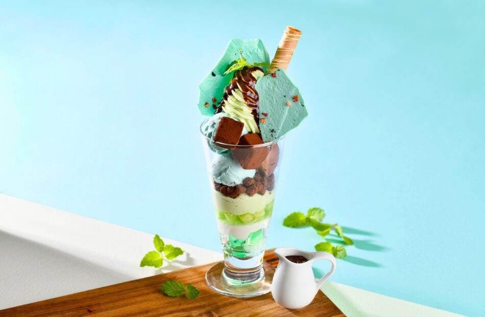 ホテルニューグランド｜8月限定!新作パフェ「チョコミントパフェ」