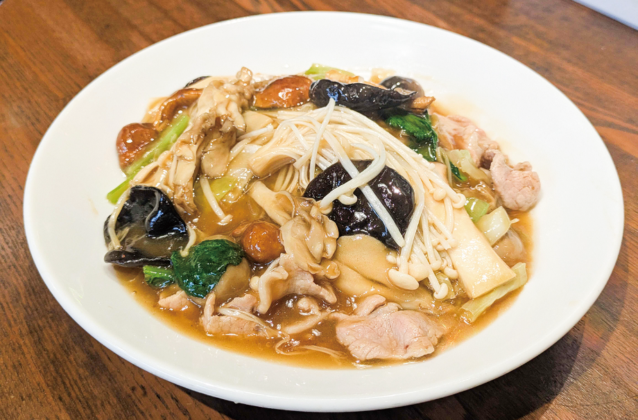 きのこたっぷり秋限定中華！『中華レストラン とらの子』で味わう絶品焼きそば